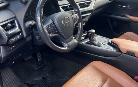 Lexus UX I, 2021 год, 3 100 000 рублей, 9 фотография