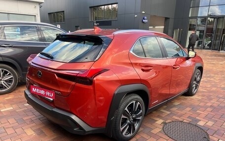 Lexus UX I, 2021 год, 3 100 000 рублей, 2 фотография