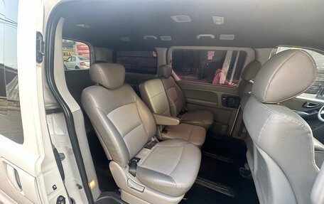 Hyundai H-1 II рестайлинг, 2008 год, 999 999 рублей, 7 фотография
