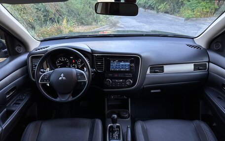 Mitsubishi Outlander III рестайлинг 3, 2014 год, 1 480 000 рублей, 17 фотография