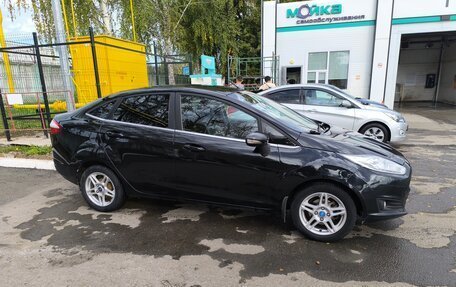 Ford Fiesta, 2015 год, 810 000 рублей, 3 фотография