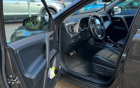 Toyota RAV4, 2018 год, 2 800 000 рублей, 7 фотография