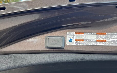 Toyota RAV4, 2018 год, 2 800 000 рублей, 6 фотография
