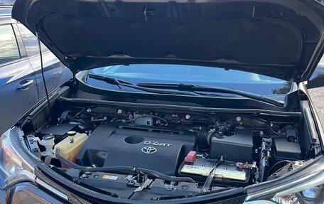 Toyota RAV4, 2018 год, 2 800 000 рублей, 12 фотография