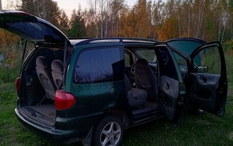 SEAT Alhambra II рестайлинг, 1998 год, 230 000 рублей, 1 фотография