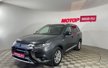 Mitsubishi Outlander III рестайлинг 3, 2019 год, 2 065 000 рублей, 1 фотография