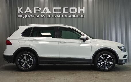 Volkswagen Tiguan II, 2018 год, 2 270 000 рублей, 6 фотография