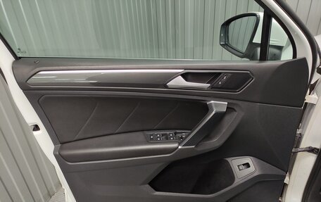 Volkswagen Tiguan II, 2018 год, 2 270 000 рублей, 13 фотография