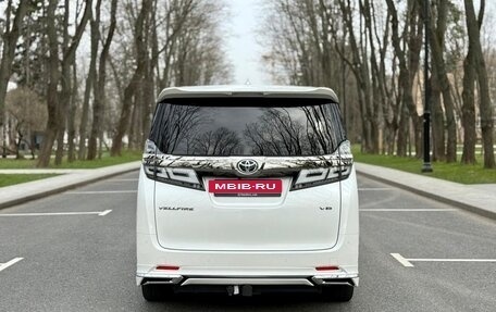 Toyota Vellfire II, 2018 год, 6 200 000 рублей, 2 фотография