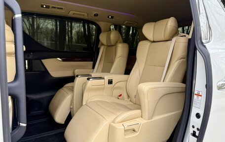 Toyota Vellfire II, 2018 год, 6 200 000 рублей, 20 фотография