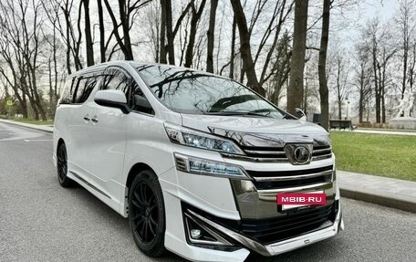 Toyota Vellfire II, 2018 год, 6 200 000 рублей, 12 фотография