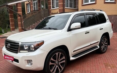 Toyota Land Cruiser 200, 2014 год, 4 550 000 рублей, 2 фотография