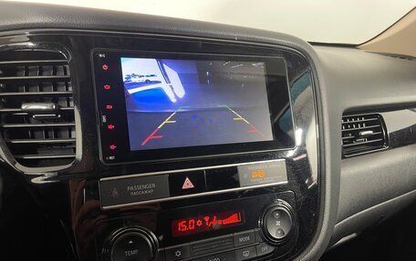 Mitsubishi Outlander III рестайлинг 3, 2019 год, 2 065 000 рублей, 19 фотография