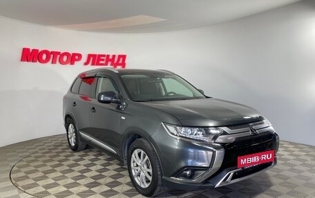 Mitsubishi Outlander III рестайлинг 3, 2019 год, 2 065 000 рублей, 3 фотография
