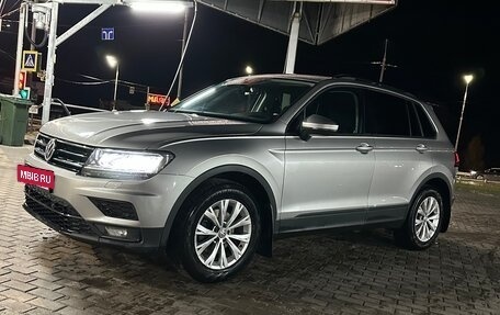 Volkswagen Tiguan II, 2020 год, 2 395 000 рублей, 2 фотография