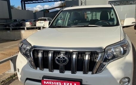 Toyota Land Cruiser Prado 150 рестайлинг 2, 2014 год, 3 200 000 рублей, 2 фотография