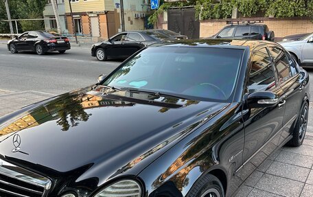Mercedes-Benz E-Класс, 2003 год, 1 300 000 рублей, 4 фотография