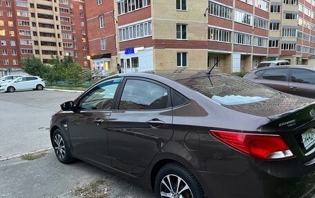 Hyundai Solaris II рестайлинг, 2016 год, 900 000 рублей, 3 фотография