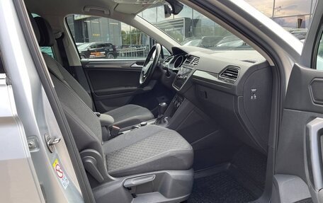 Volkswagen Tiguan II, 2018 год, 2 500 000 рублей, 15 фотография