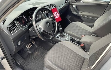 Volkswagen Tiguan II, 2018 год, 2 500 000 рублей, 10 фотография