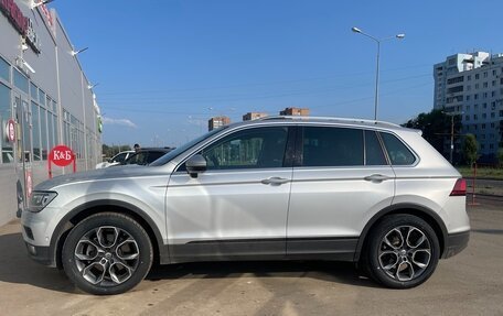 Volkswagen Tiguan II, 2018 год, 2 500 000 рублей, 22 фотография