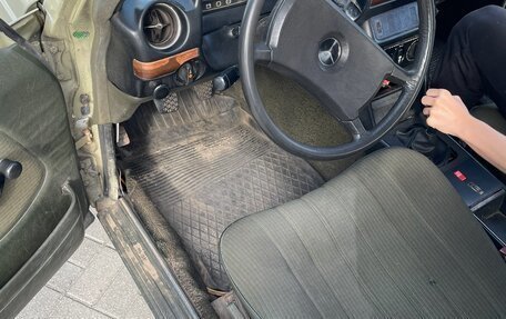 Mercedes-Benz W123, 1983 год, 150 000 рублей, 8 фотография