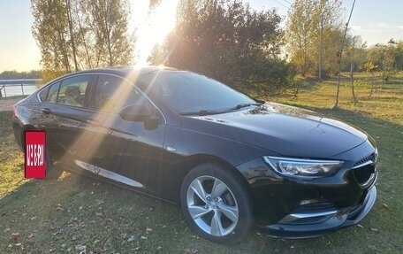 Buick Regal VI, 2018 год, 1 330 000 рублей, 4 фотография