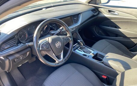 Buick Regal VI, 2018 год, 1 330 000 рублей, 14 фотография