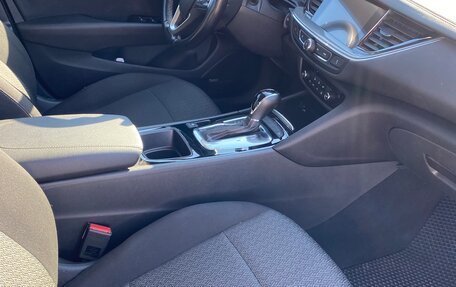 Buick Regal VI, 2018 год, 1 330 000 рублей, 12 фотография