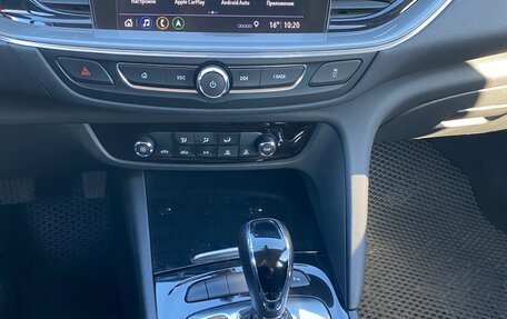 Buick Regal VI, 2018 год, 1 330 000 рублей, 13 фотография