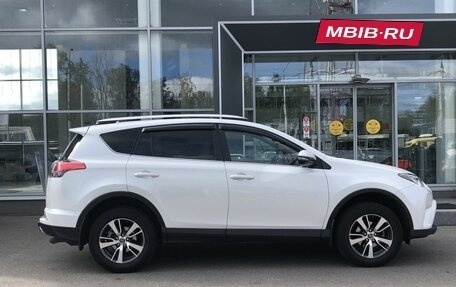 Toyota RAV4, 2019 год, 2 520 000 рублей, 8 фотография