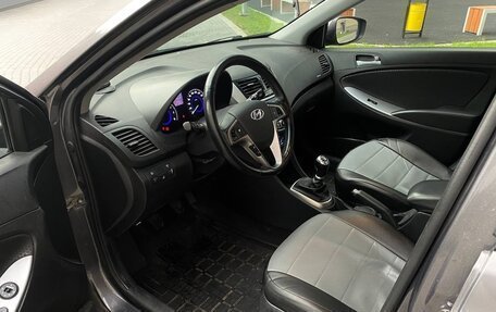 Hyundai Solaris II рестайлинг, 2016 год, 1 200 000 рублей, 11 фотография