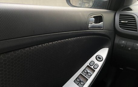 Hyundai Solaris II рестайлинг, 2016 год, 1 200 000 рублей, 13 фотография