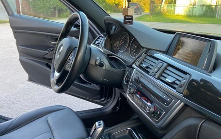 BMW 3 серия, 2013 год, 2 100 000 рублей, 23 фотография