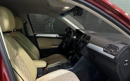 Volkswagen Tiguan II, 2017 год, 2 375 000 рублей, 14 фотография