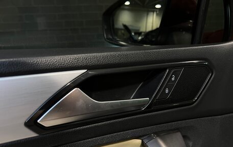 Volkswagen Tiguan II, 2017 год, 2 375 000 рублей, 21 фотография