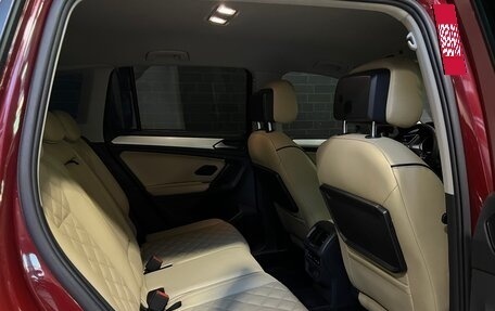 Volkswagen Tiguan II, 2017 год, 2 375 000 рублей, 15 фотография