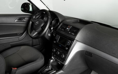 Skoda Yeti I рестайлинг, 2015 год, 1 388 600 рублей, 4 фотография