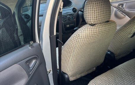 Toyota Vitz, 2002 год, 355 000 рублей, 16 фотография