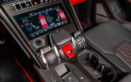 Lamborghini Urus I, 2024 год, 36 300 000 рублей, 17 фотография