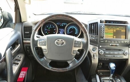 Toyota Land Cruiser 200, 2011 год, 2 950 000 рублей, 21 фотография