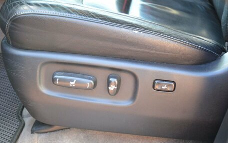 Toyota Land Cruiser 200, 2011 год, 2 950 000 рублей, 28 фотография