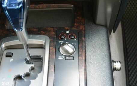 Toyota Land Cruiser 200, 2011 год, 2 950 000 рублей, 18 фотография