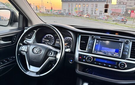 Toyota Highlander III, 2014 год, 2 900 000 рублей, 21 фотография