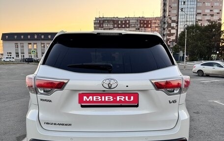 Toyota Highlander III, 2014 год, 2 900 000 рублей, 3 фотография