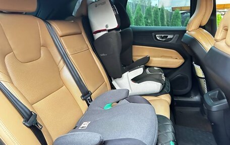 Volvo XC60 II, 2019 год, 2 600 000 рублей, 13 фотография