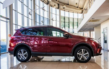 Toyota RAV4, 2017 год, 1 858 000 рублей, 8 фотография