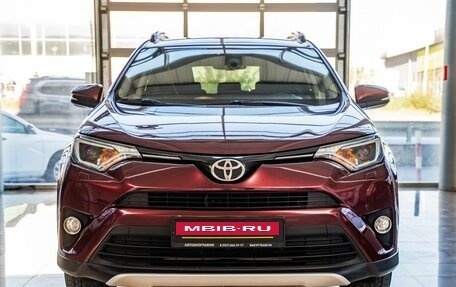 Toyota RAV4, 2017 год, 1 858 000 рублей, 2 фотография