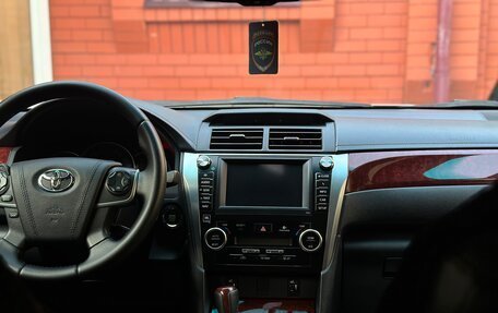 Toyota Camry, 2012 год, 1 940 000 рублей, 20 фотография