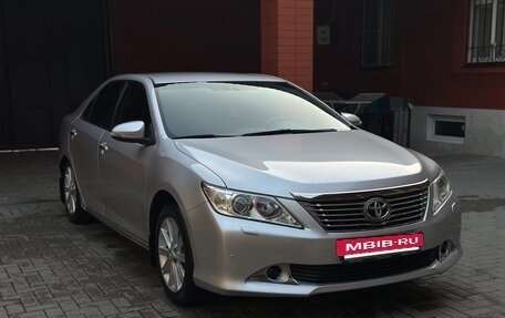 Toyota Camry, 2012 год, 1 940 000 рублей, 2 фотография